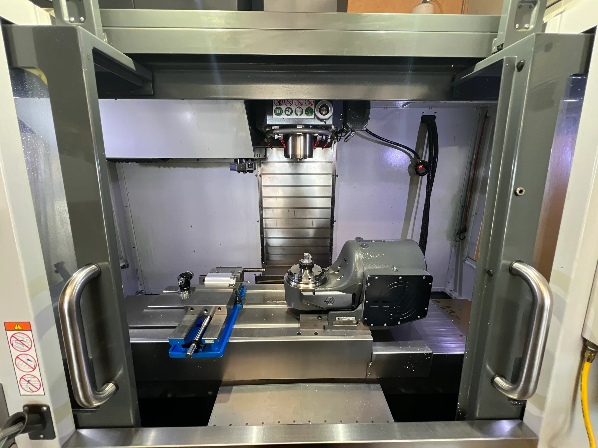 Haas #VF-2SS, CNC Vertical Machining Center, 30" X, 16" Y, 20" Z, 12000 RPM, CAT 40, 24 automatic tool - Image 6