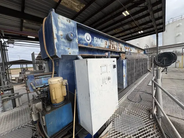 59" Pacific Press #1500M250B-210/250BRACRS, Large Horizontal Plate Filter Press, 225 psi, 250 cu.ft. - Image 2