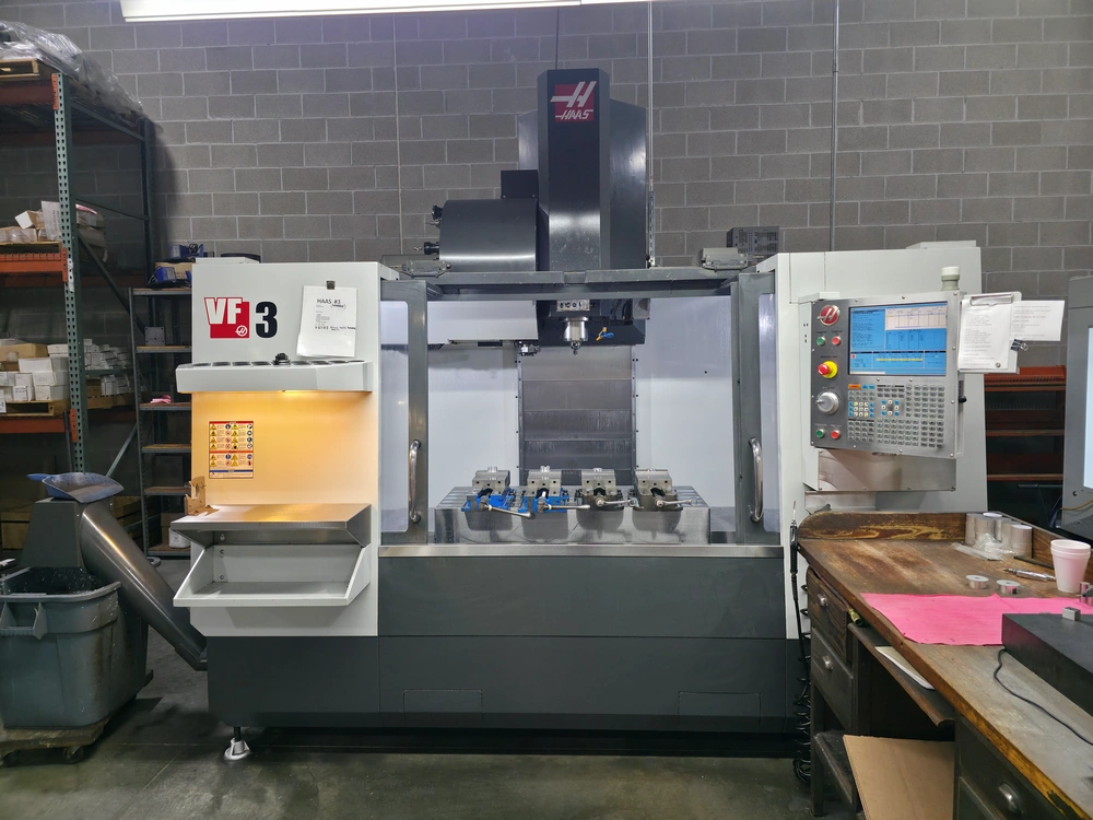 Haas #VF-3, CNC Vertical Machining Center, 40" X, 20" Y, 25" Z, 8100 RPM, CAT 40, 24 automatic tool changer - Image 2