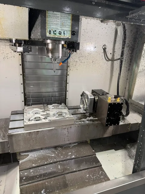 Haas #VF-2SS, CNC Vertical Machining Center, 30" X, 16" Y, 20" Z, 12000 RPM, CAT 40, 24 automatic tool - Image 3