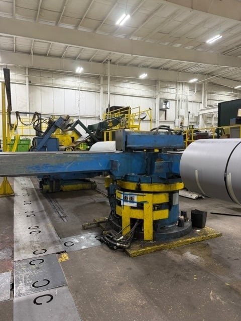 60,000 lb. Stamco, 4-arm exit turnstile, 82" arm, 49" passline, powered push-off, powered rotation, 10" x 4" - Image 2