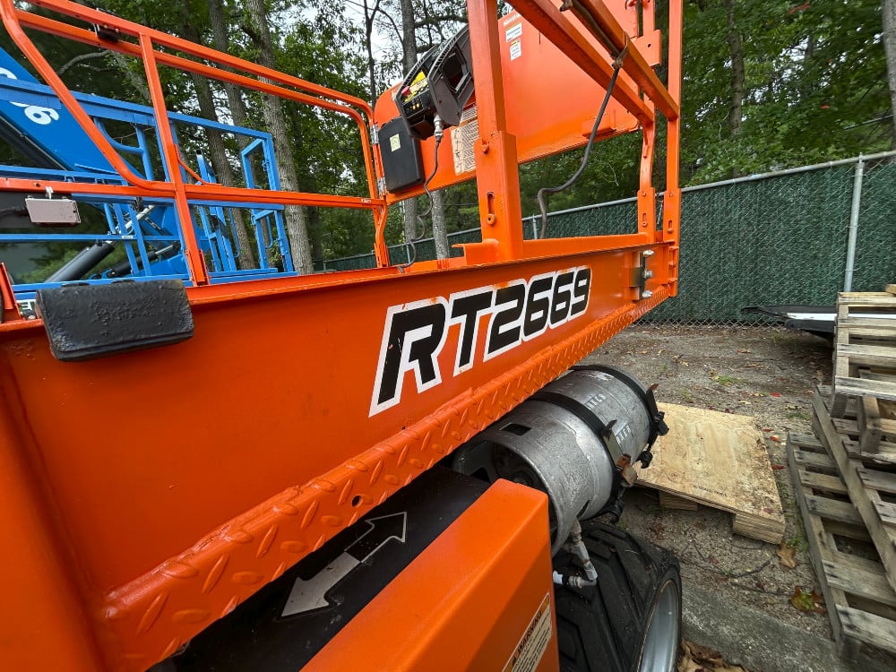 3x -----JLG RT2669 Rough Terrain Scissor Lift- 2021 diesel - Image 5