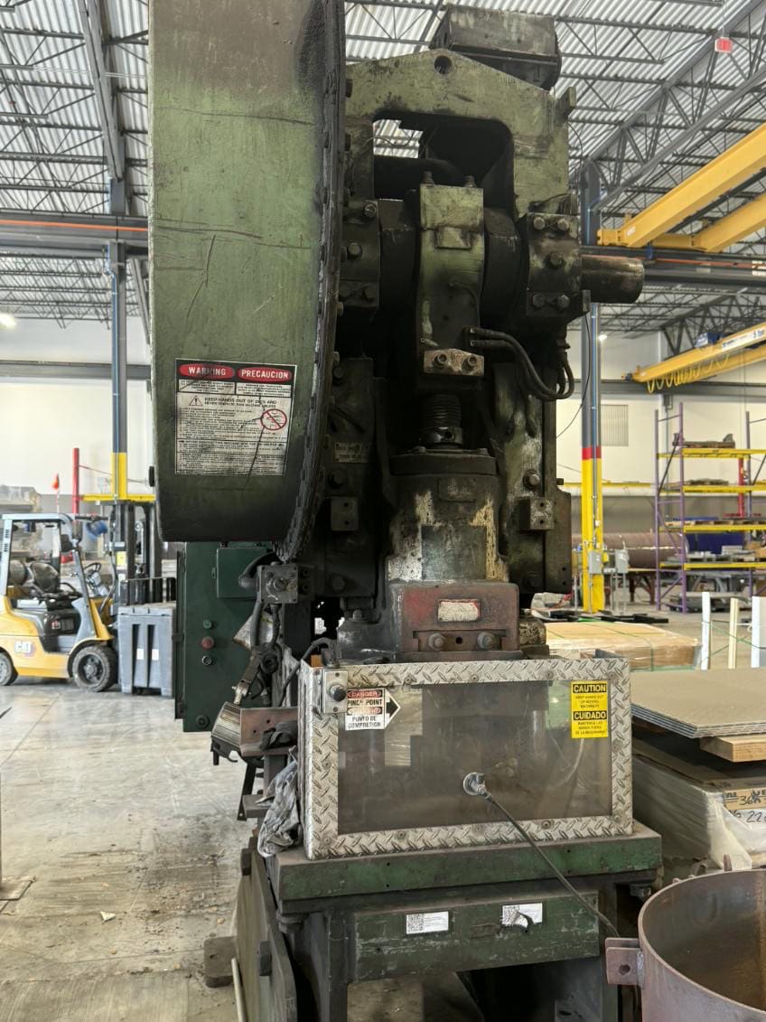 90 Ton, Verson #V7, OBI press, 6" stroke, 17" shut height, 3" slide adj., 34.5" x 26" bolster, 10 HP, 1740 - Image 5