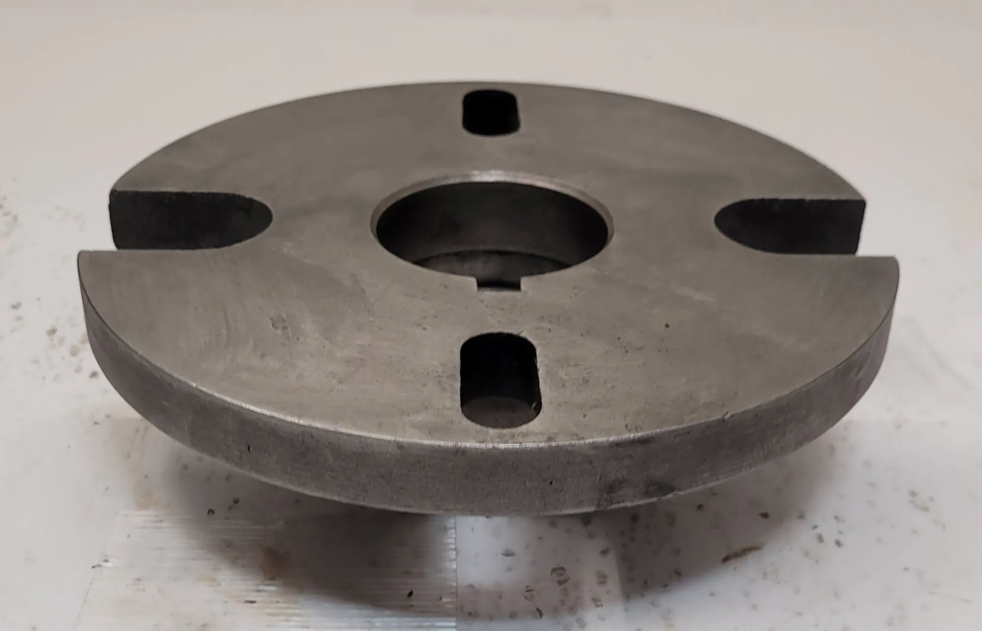 7.5" lathe face plate, L-0 mount, 3.75" center hole outside dimension - Image 5