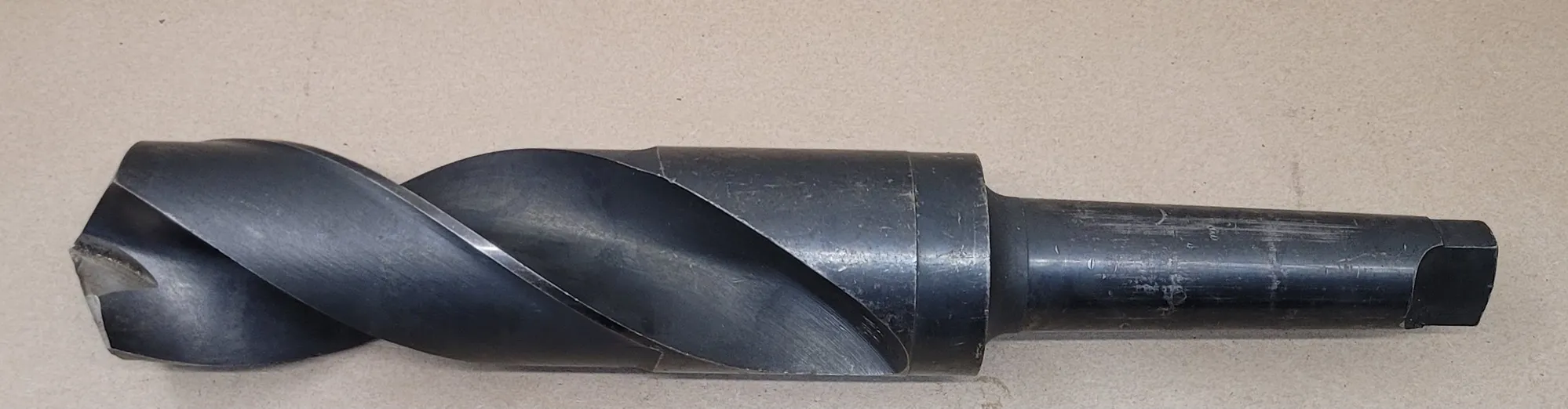 Chicago Latrobe, 2-61/64" twist drill, 5MT shank, 18.5" OAL, 11" flute length, 2 spiral flutes - Image 8
