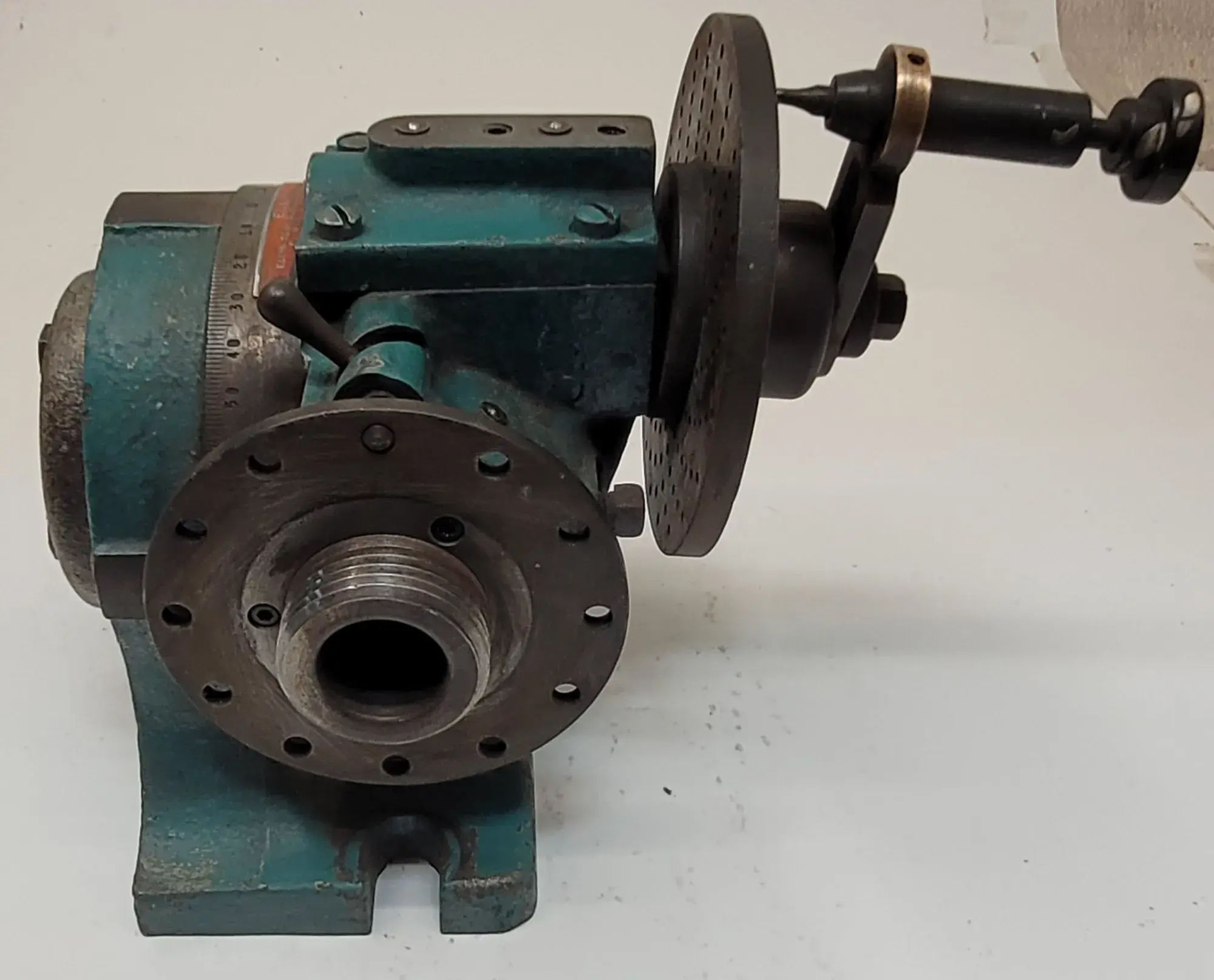 Ellis, dividing indexing head, 4" chuck capacity - Image 1