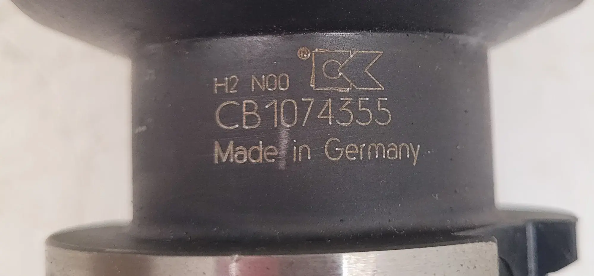 Kennametal #CB1074355, CAT 40 tool holder, tapered shank, 7.750" OAL, 5" projection - Image 2