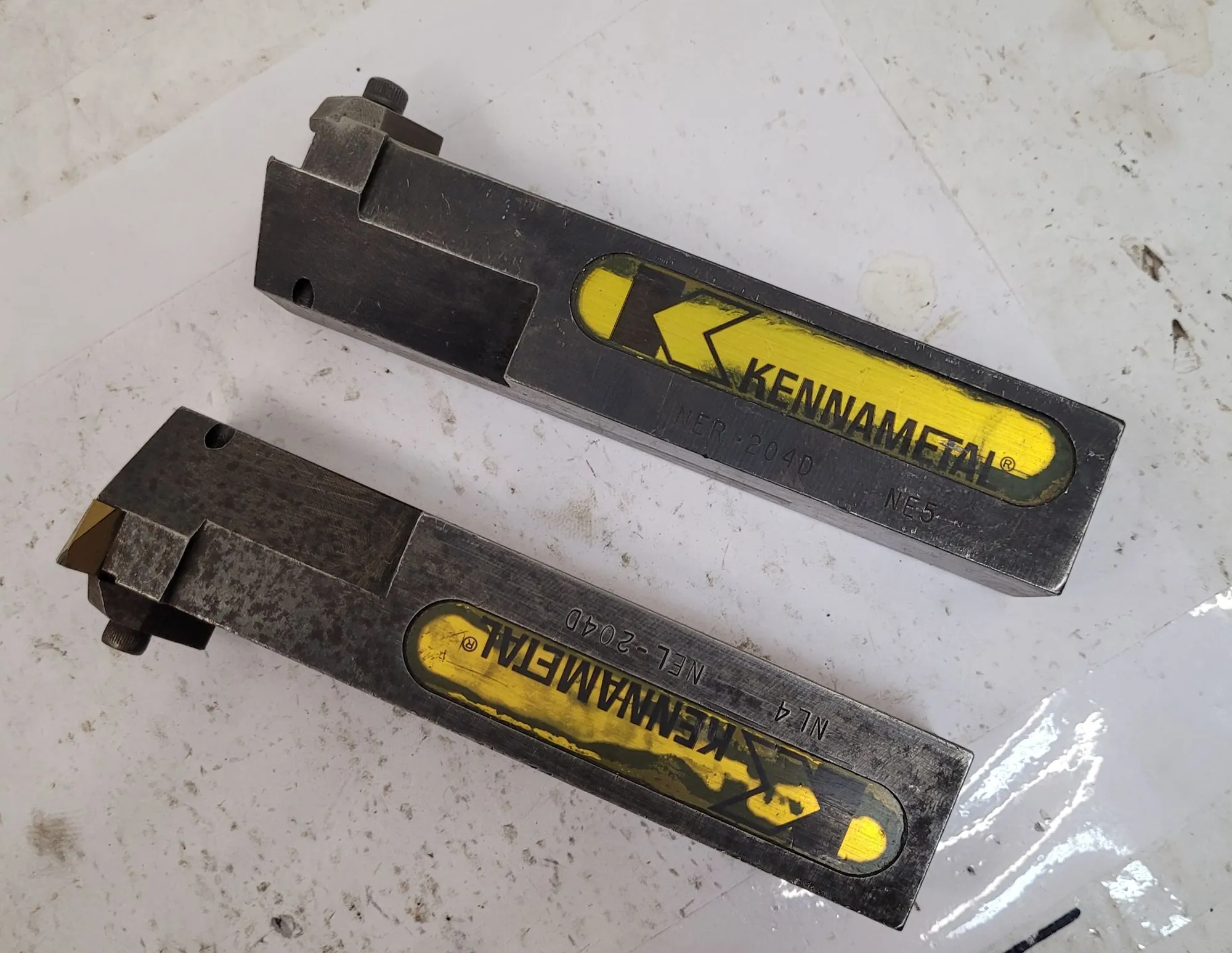 Kennametal #NEL-204D and #NER-204D, tool holders, LOT of 2, 1.25" shank, 6" tool length - Image 6