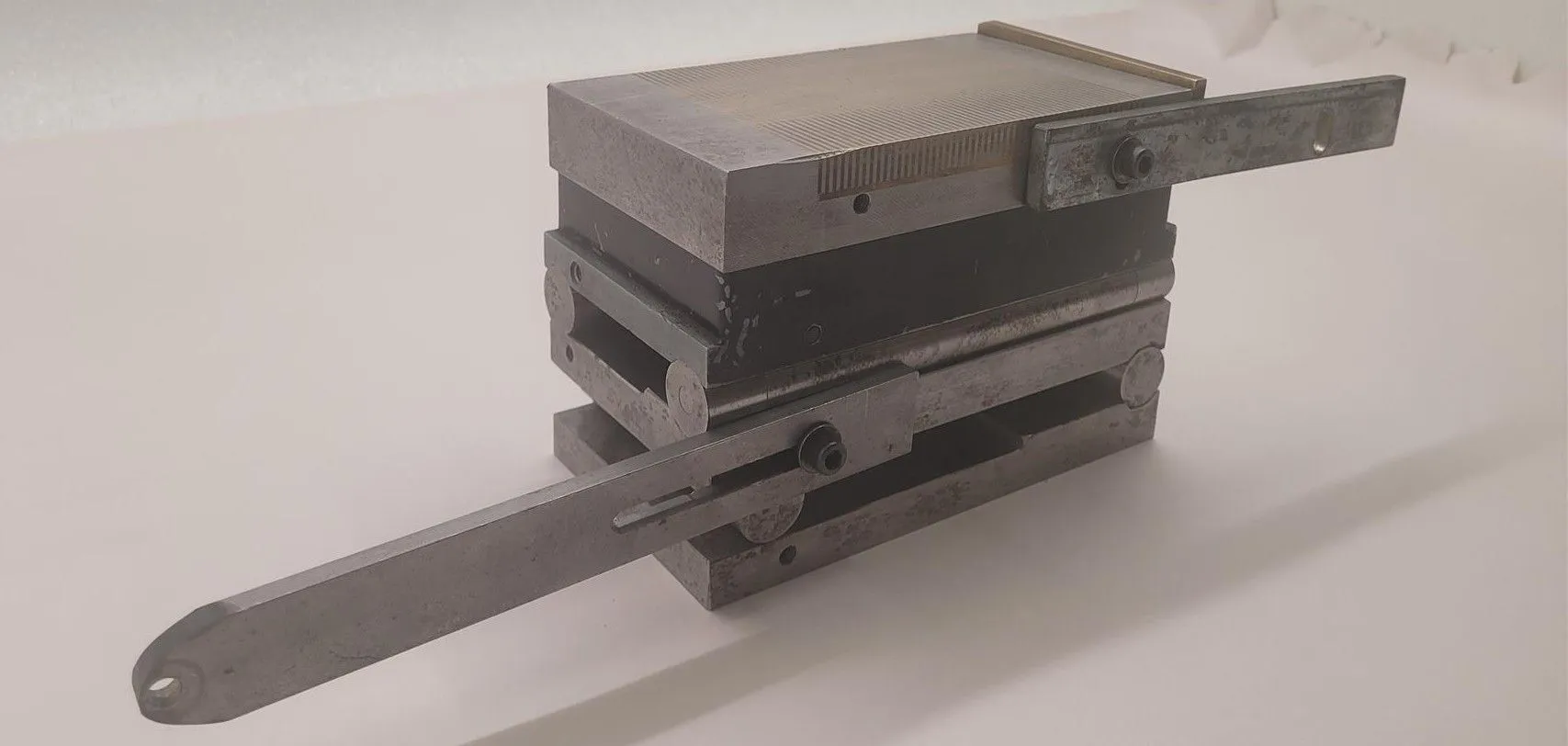 4" x 7" Yuasa #601-407, permanent magnetic chuck, 5" H - Image 4