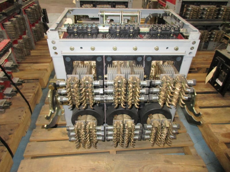 4000 Amps, General Electric, akr- 10f-100, electrically operated, drawout - Image 5