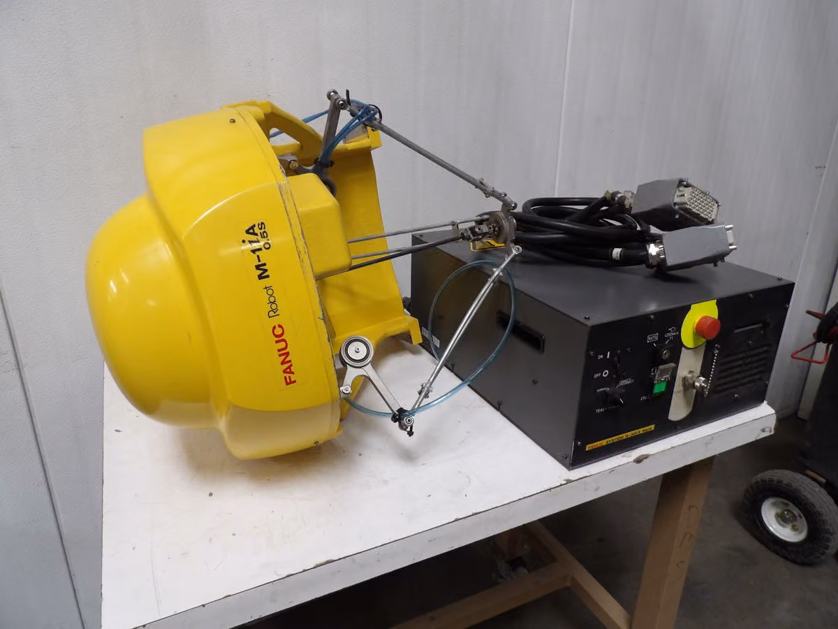 Fanuc M-1iA/0.5S, 4-Axis delta robot, .5 kg payload, 280 mm reach, .02 mm repeatability, R-30iA Mate - Image 2