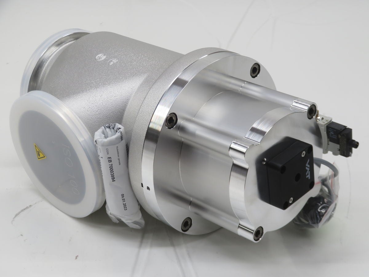 Pfeiffer #24440-QA41-CIDI/0054, electro-pneumatic angle vacuum valve, ISO-KF DN 50 flange, 1000 hPa max. - Image 2
