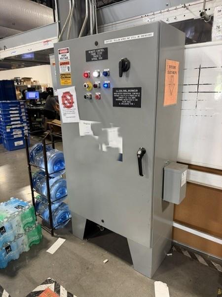 International #4430-60HP, auto-tie horizontal baler, 44" x 30" bale, 42" x 60" feed opening, 8" cylinder - Image 6