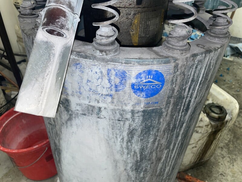 1.2 cu.ft. Sweco #FM-1.2C, bowl type vibratory finisher, 24" bowl diameter, 360 lb. capacity, 7" deep - Image 2