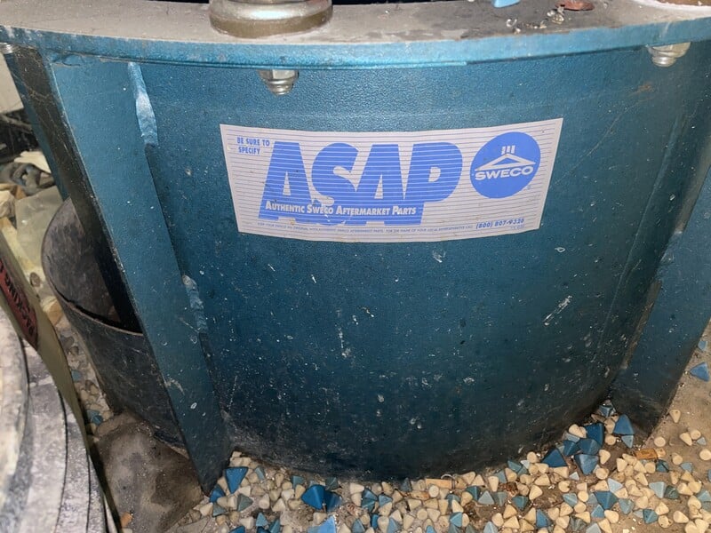 10 cu.ft. Sweco #FM-10V, bowl type vibratory finisher, 44-3/4" bowl diameter, 3000 lb. capacity, 13" channel - Image 2