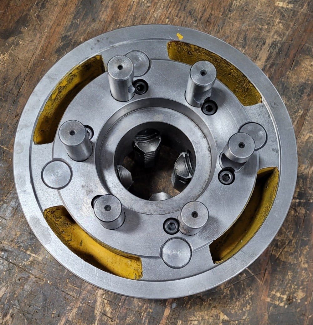 10" Bison, 4-jaw lathe chuck, D1-6 mount, 2-7/8" thru hole, w/ chuck key - Image 6
