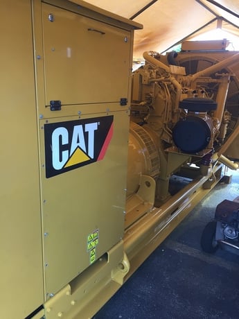 800 KW Caterpillar #C27, open industrial generator set, 1000 KVA standby, 480V., 1800 RPM, 2009 - Image 1