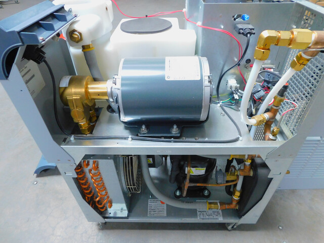 Thermo Neslab ThermoFlex #1400, Recirculating Chiller - Image 4
