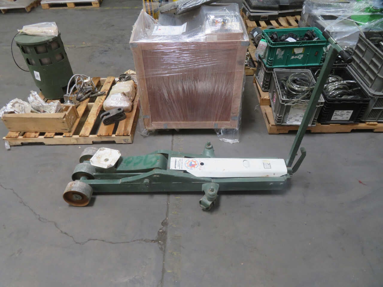 20 Ton, GMS Industrial Supply #AP101987, Hydraulic Floor Jack - Image 2
