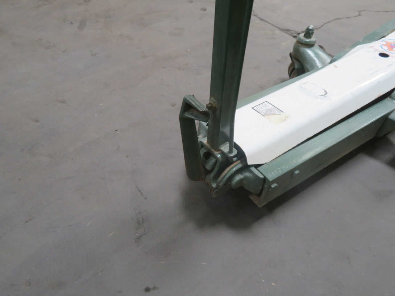 20 Ton, GMS Industrial Supply #AP101987, Hydraulic Floor Jack - Image 5
