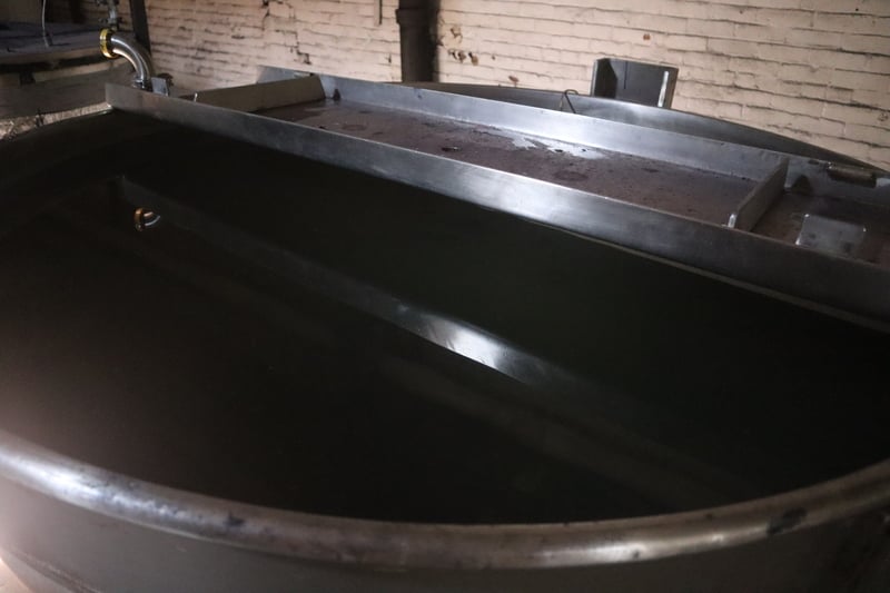 200 gallon Lee Metal Products, Stainless Steel Jacketed Process Tank, 64" overall height x 36" diameter, 40 - Image 2