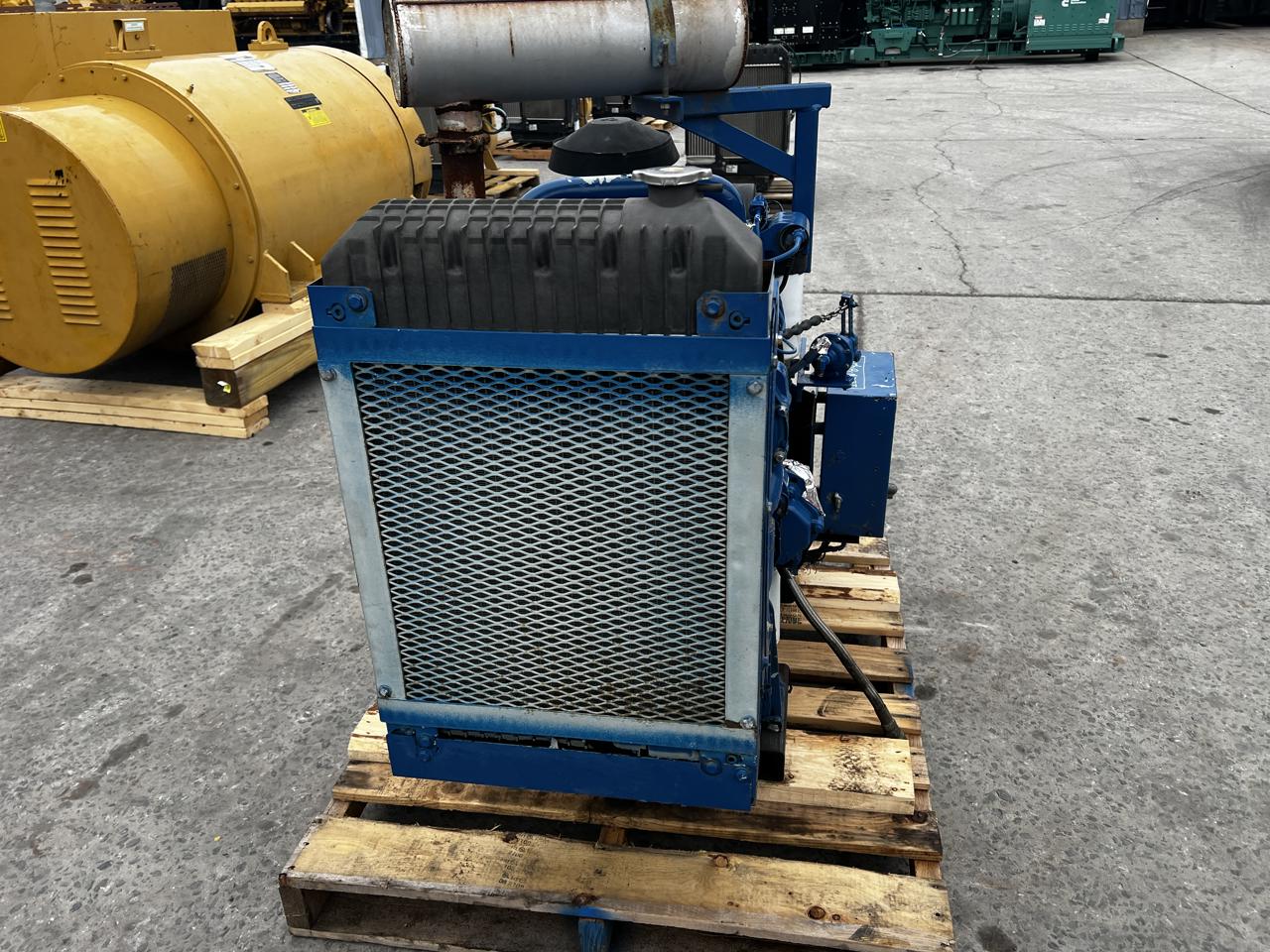 110 HP Caterpillar #C4.4, Mechanical Diesel Engine Power Unit, radiator, air cleaner & controls, 11-1/2" - Image 7