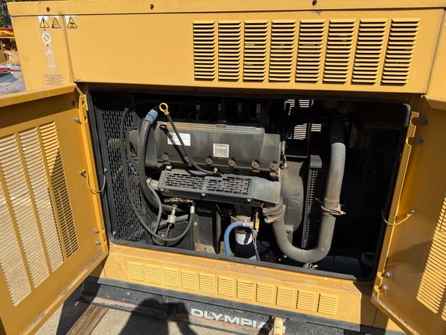 100 KW Olympian #G100F3, Natural Gas Generator, 480 Volt, 1800 RPM, main breaker & control panel, 750 hours - Image 3