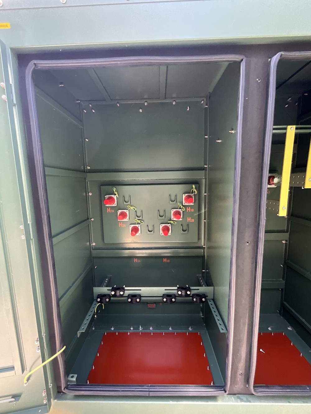3000 kVA 34500 Delta Primary, 480Y/277 Secondary, PAD, NEW(39 available, immediate shipment available) - Image 1