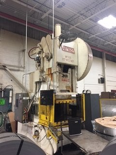 150 Ton, Verson #150, OBI flywheel press, 8" stroke, 22" Shut Height, 6" adj., 50" x 30" bed, 46 SPM, light - Image 4