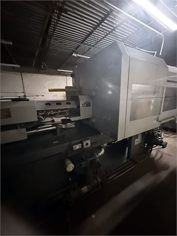 210 Ton, 25 oz., Van Dorn #210-HTG-12220-1084, injection molding machine, toggle clamp, 22" x 22" platen, 32" - Image 3