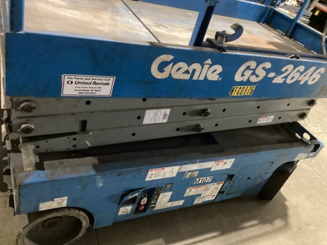 1000 lb. Genie #GS-2646, electric scissor lift, 2 person capacity, self propelled propulsion, 2007 - Image 4