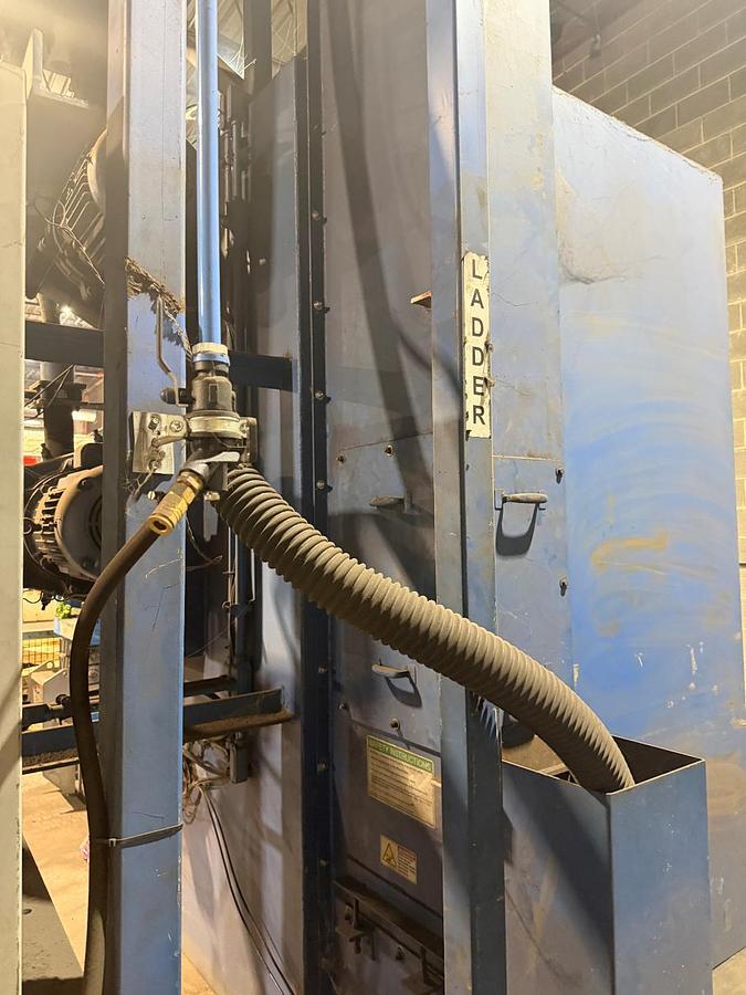 84" Wheelabrator, Table Blast Machine, (2) 15 HP blast wheels, dust collector, 2012 - Image 5