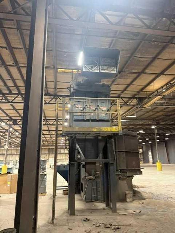 84" Wheelabrator #A3-60383, Table Blast Machine, (2) 15 HP blast wheels, 74" part height, reclaimer - Image 5