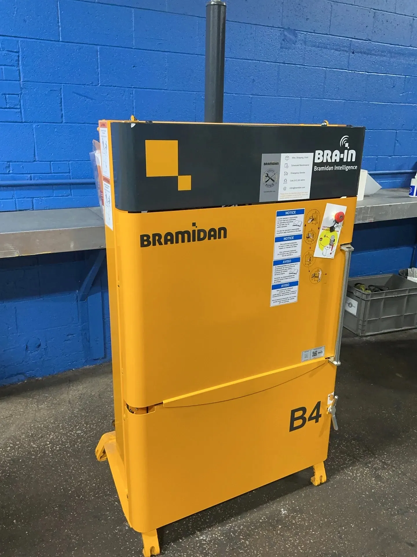 20" x 30" x 37-1/2" Bramidan #B4, Vertical Baler, 1 HP, 1700 RPM, 10 A, 115 V. - Image 3