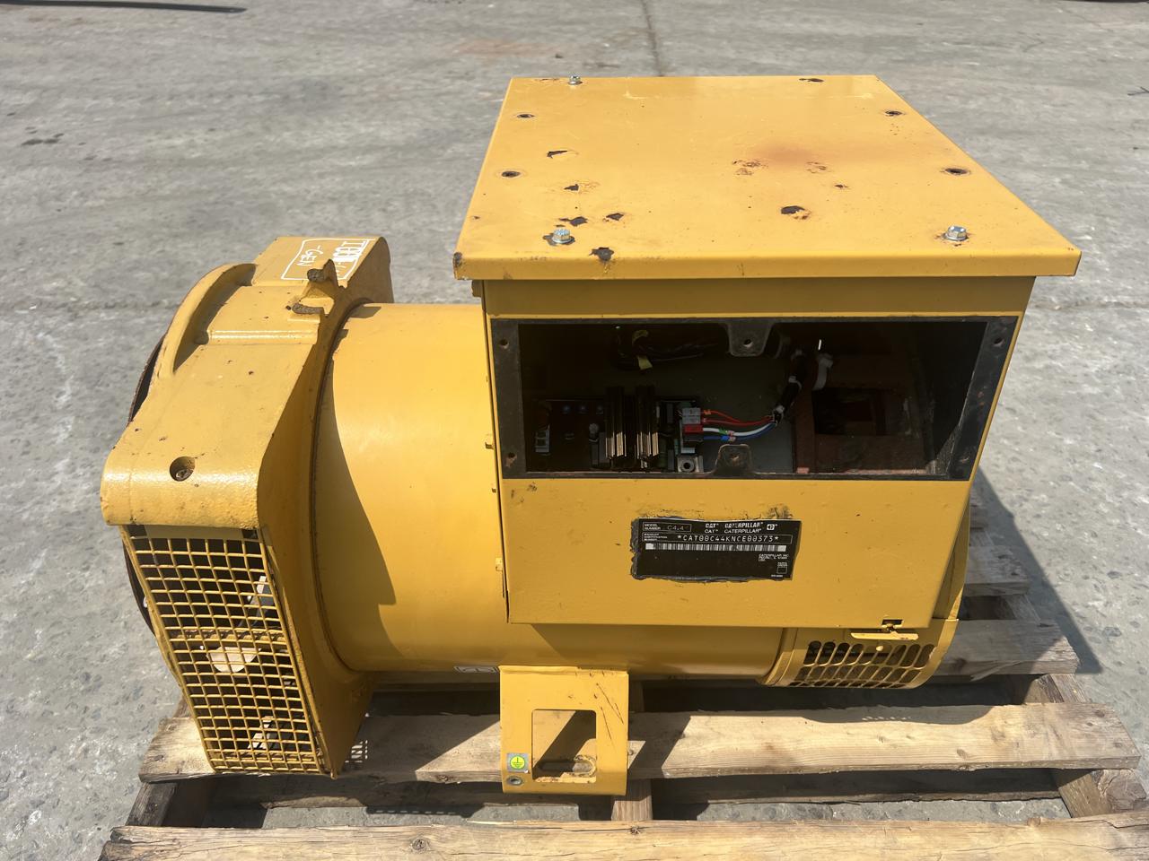 60 KW, Caterpillar #C4.4, generator end, 120/240 Volts, 1 phase, 4 wire, 650 hours, 2006 (2 available) - Image 1