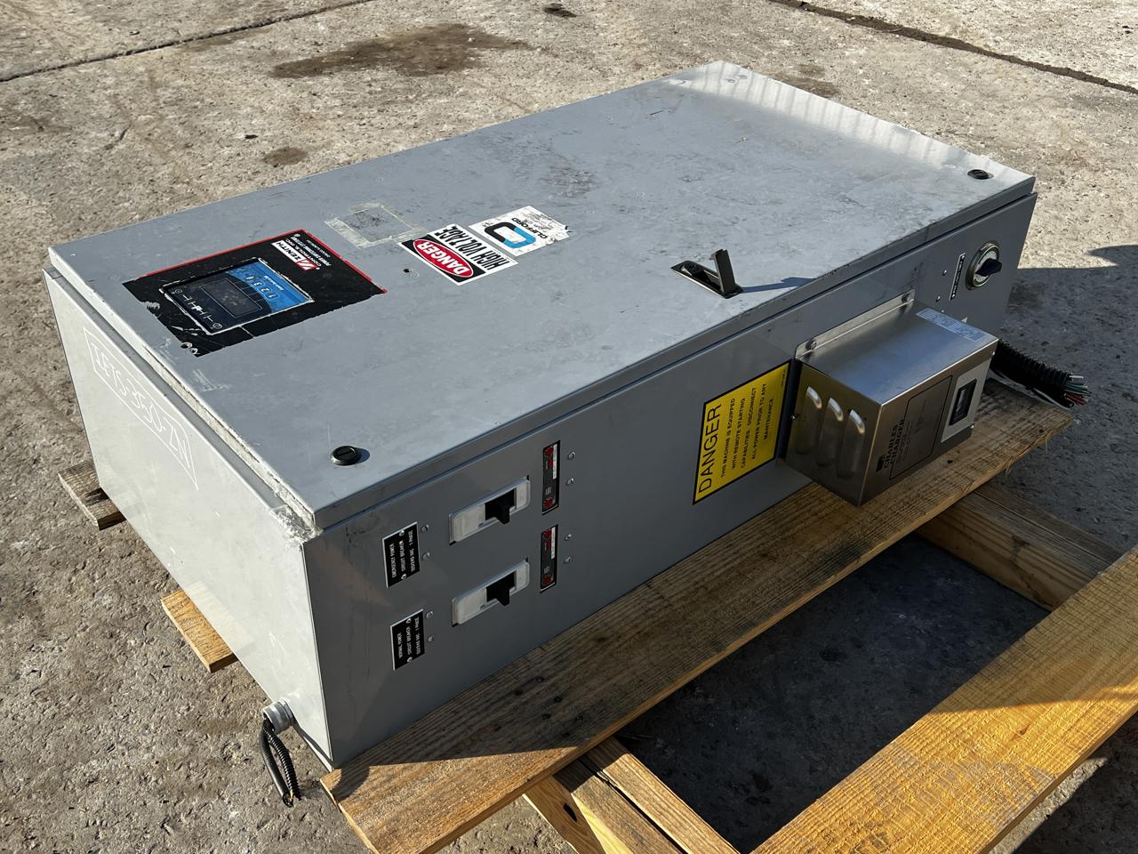 260 Amp. Zenith #ZTSL26EC-2, Automatic Transfer Switch, 480 Volts, 1 phase, service entrance rated, Nema 1 - Image 2