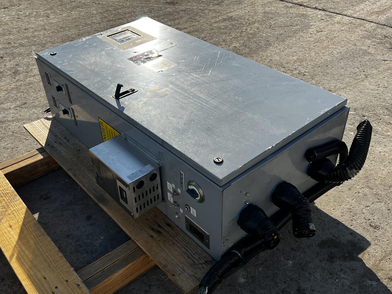 260 Amp. Zenith #ZTSL26EC-2, Automatic Transfer Switch, 480 Volts, 1 phase, service entrance rated, Nema 1 - Image 3