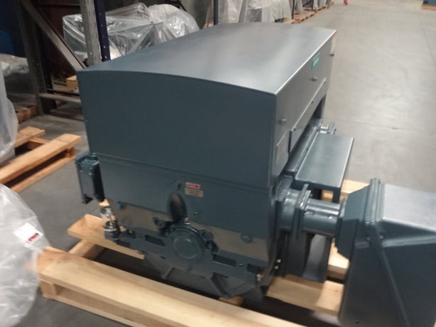 600 HP 3600 RPM Siemens, Frame 509S, weather protected enclosure type 2, SB, new, 2300/4000 Volts (2 - Image 3