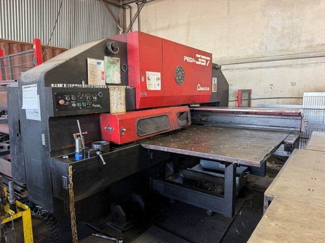 33 Ton, Amada #Pega-357, CNC turret punch, 58 station, 4 automatic index, 50" x70" sheet, Fanuc 04PC, ball - Image 5
