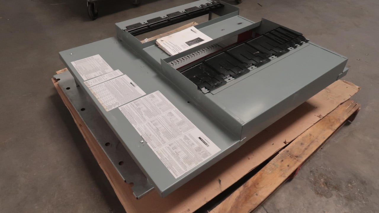 Square D 80043-309-20, i-line circuit breaker power distribution panelboa, AS IS - Image 2