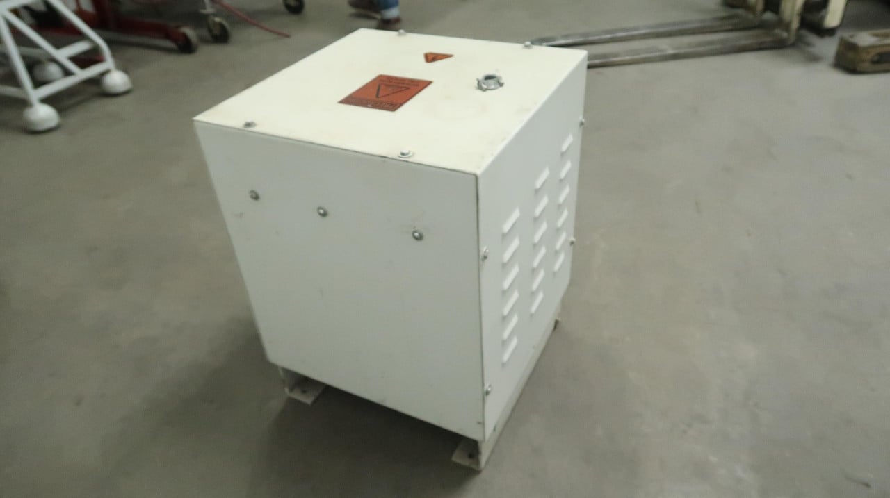 27 KVA 480 Primary, 400 Secondary, Michael Riedel #DRIVE-25000, Power Transformer, 3 Phase - Image 2