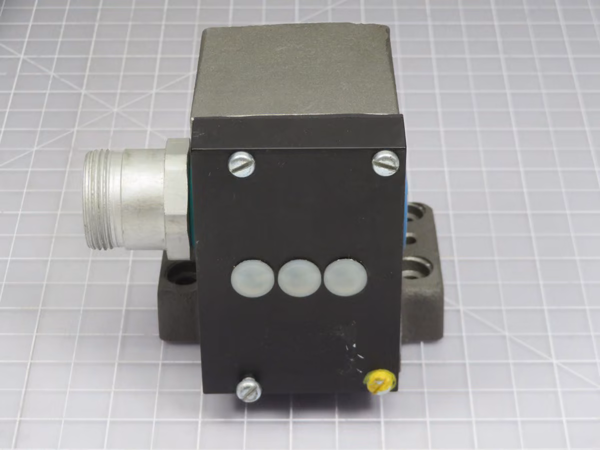 Balluff #819-B03-D12-72-10-FD, mechanical position limit - Image 5