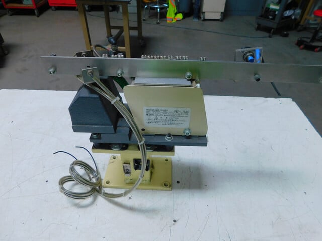 Sanki, Piezo In-Line Parts Feeder, 240 V., 1 Ph. - Image 2