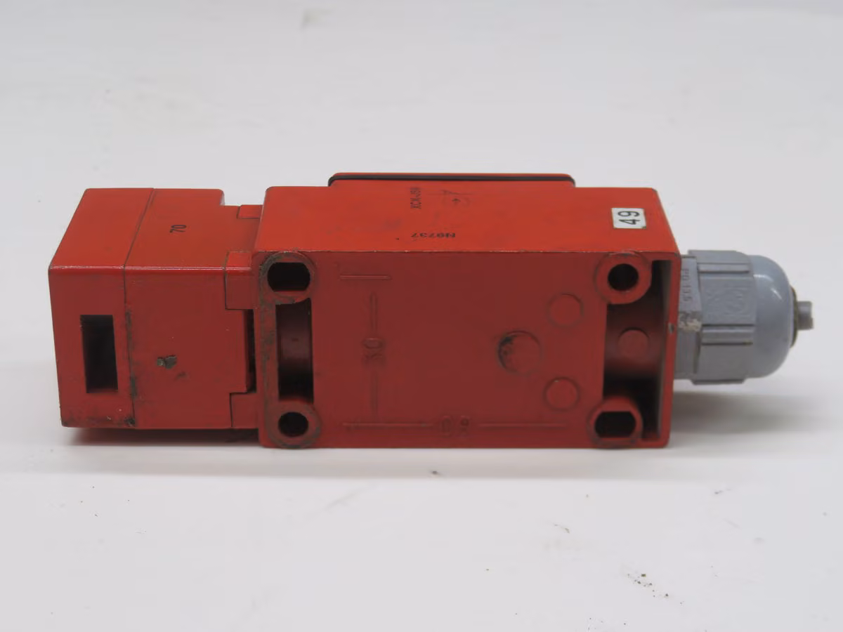 Telemecanique #XCK-J, Safety Limit Switch - Image 3