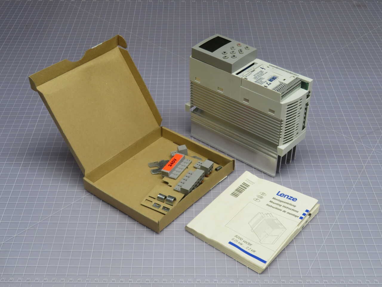 1 HP Lenze #E82EV751_2B, 8200 Vector Frequency Inverter, 0.75 KW, 240 Volts - Image 7