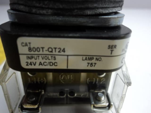 Allen Bradley #800T-QT24, Push Button, LOT of 8 - Image 2