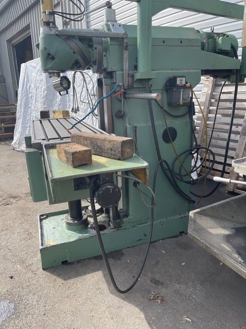 Universal milling machine, vertical mill, 18" x 48.5" table, 37" X, 26" Y, 13" Z, #40 taper, digital read - Image 4
