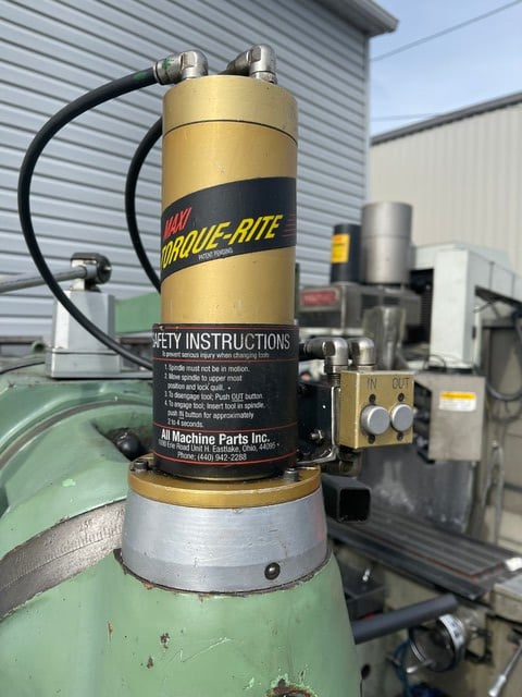 Universal milling machine, vertical mill, 18" x 48.5" table, 37" X, 26" Y, 13" Z, #40 taper, digital read - Image 9