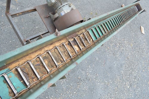 14" wide x 26' long, Drag Chain/Box Chain Conveyor, 16" tall trough, nylon lined, 5 HP Teco gear box, 45 RPM - Image 4