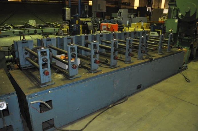 18 Stand, CMC, rollformer, 32" roll space, 2" dia.shafts, 18" horiz. centers, 40 HP,good - Image 7